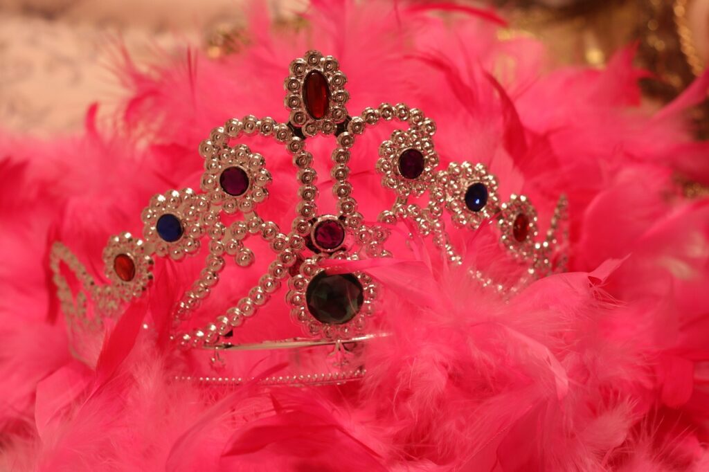 a Purim crown