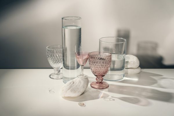 goblets and pitchers of water